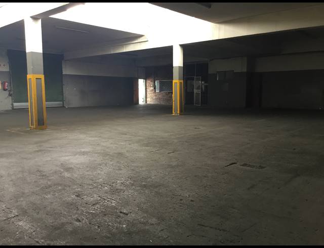 650M² WAREHOUSE TO LET IN WADEVILLE